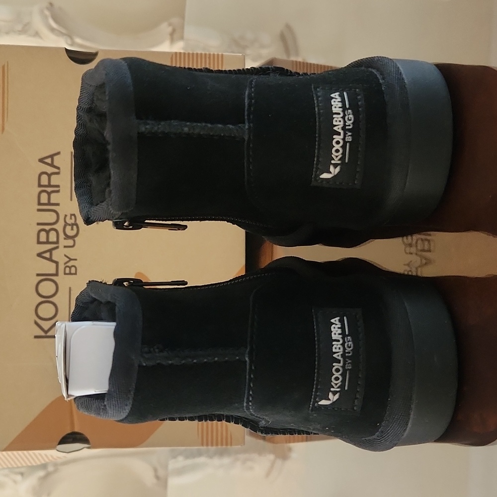 Koolaburra by UGG Black Boots - Picture 2 of 16